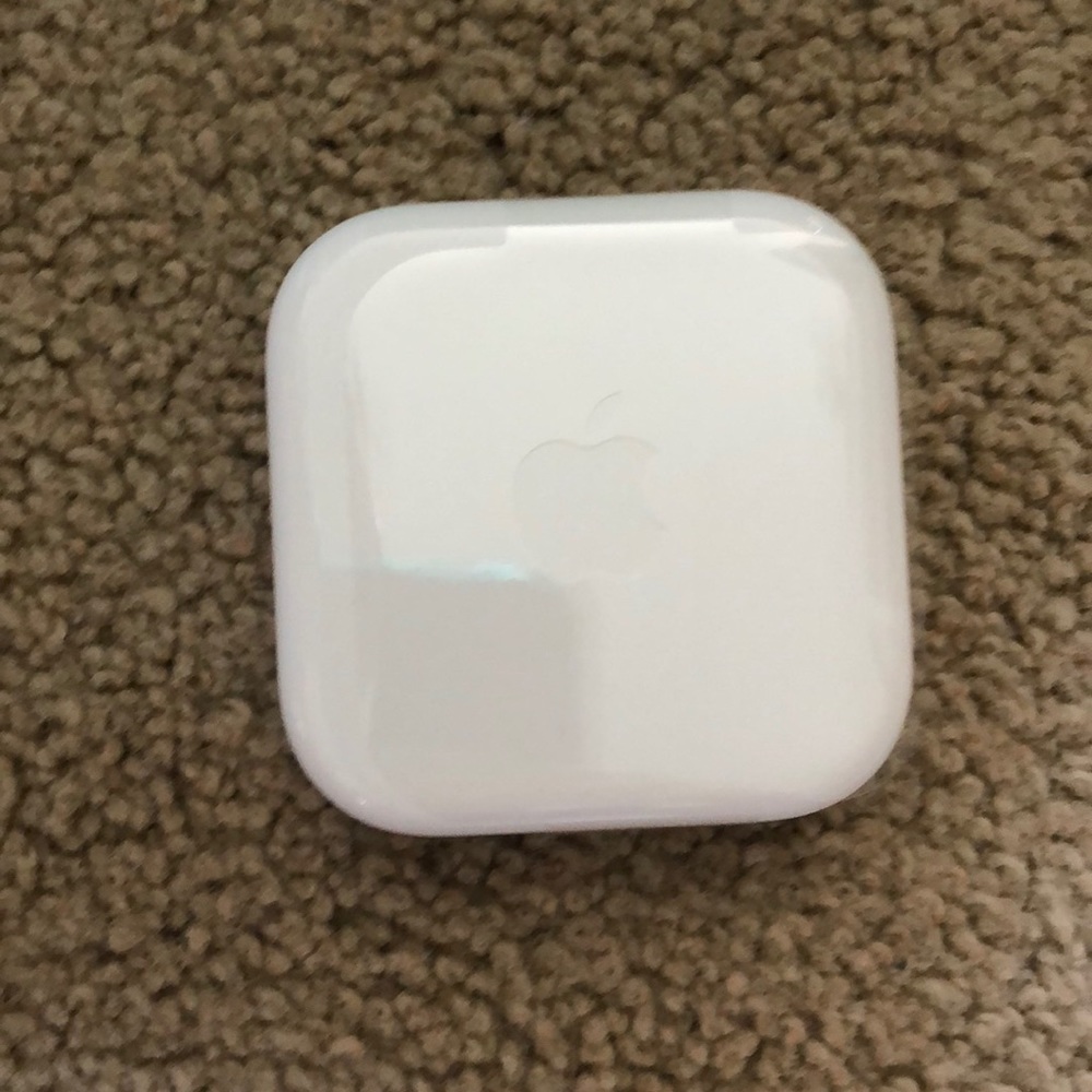 Authentic Apple EarPods - Picture 2 of 4